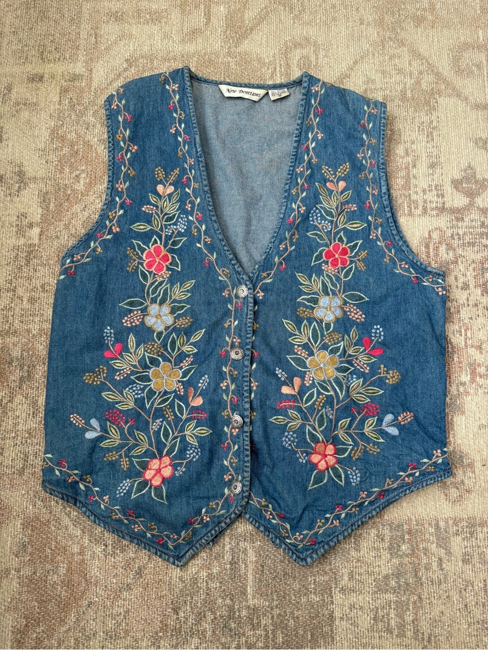 Western boho vintage Y2K New Directions blue denim vest with floral embroidery